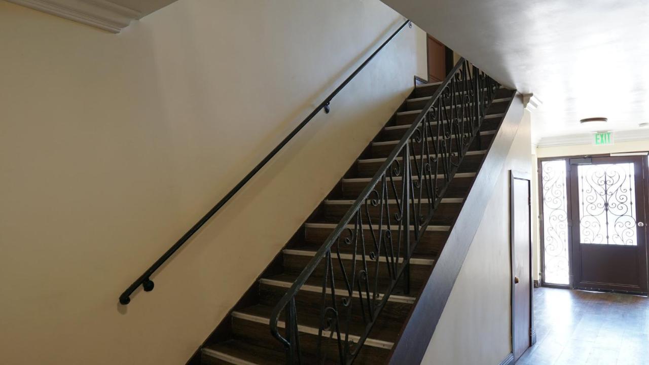 Holly Crest - Angeles, Lax Airport 2*